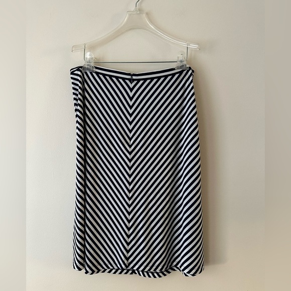 Tahari Arthur S Levine Chevron Print Black White A Line Skirt Size L - Picture 6 of 7